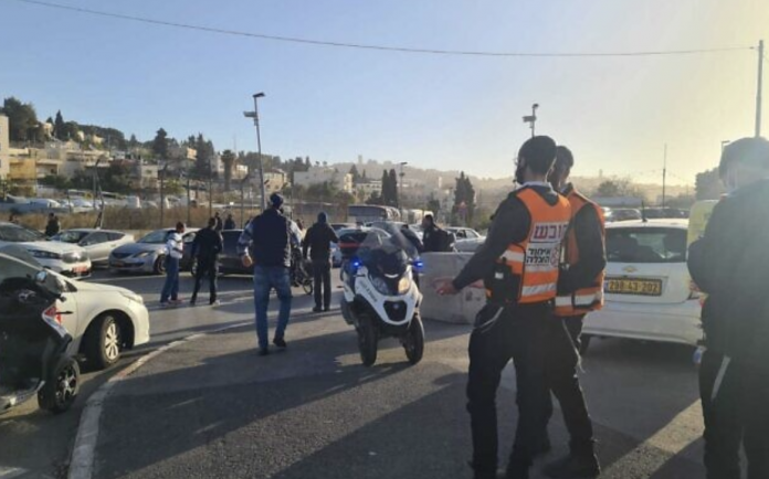 Terror attack in Jerusalem: Woman stabbed in Jarrah district