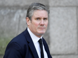 Boris Johnson asked to apologise after Starmer mobbed by protesters