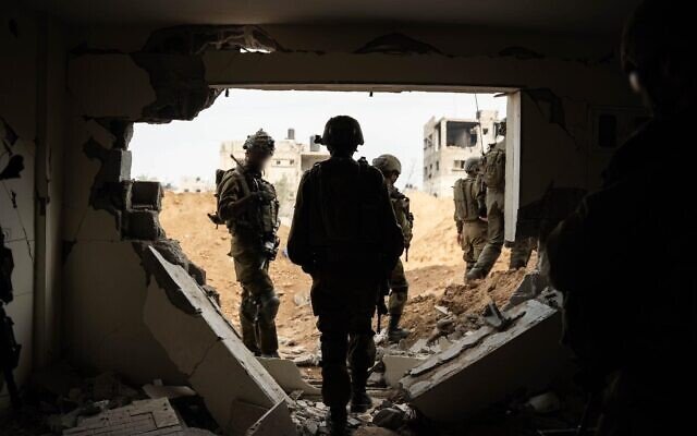 Israel Defense Forces (IDF) and Shin Bet have jointly announced the capture of more than 200 Hamas and Palestinian Islamic Jihad terror operatives in the Gaza Strip over the past week Israel Defense Forces (IDF) and Shin Bet have jointly announced the capture of more than 200 Hamas and Palestinian Islamic Jihad terror operatives in the Gaza Strip over the past week