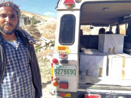 Amidst the backdrop of escalating conflict, Kamen and dozens of other Israelis are volunteering their time and resources to pack and deliver boxes of food as part of the "Food Aid for Ramadan" campaign