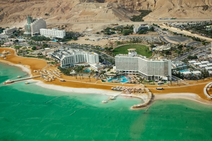 The Dead Sea Works, which was nationalized in 1951, traces its origins back to a private potash factory established at the Dead Sea in 1930