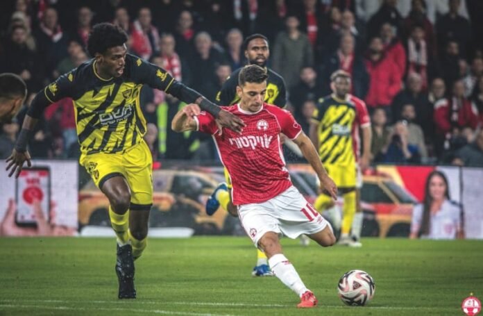 DAN BITON (right) scored a pair of goals for Hapoel Beerseba in its dominant 4-1 home victory over Beitar Jerusalem at Turner Stadium. (photo credit: Hapoel Beersheba/Courtesy)