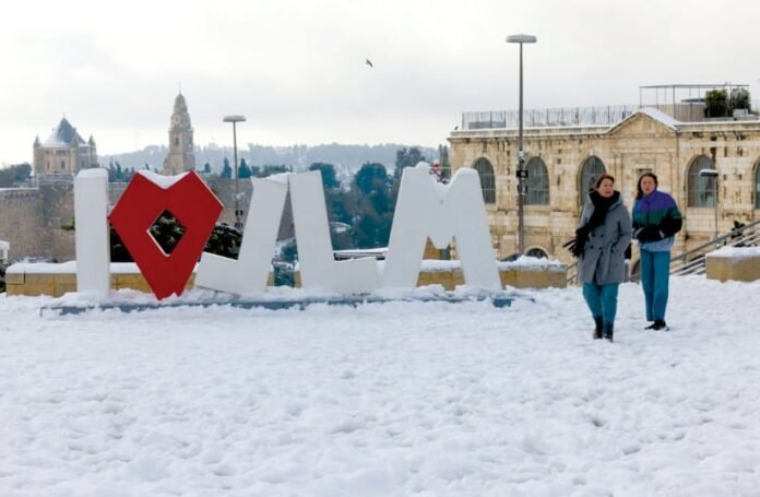 In a statement shared via social media, the IMS mentioned the possibility of snow reaching the Jerusalem mountains. 