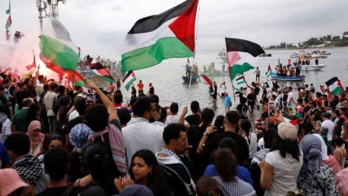 Israeli security forces at the scene of the arrest in Tayibe, where a resident was detained for allegedly planning to kidnap an IDF soldier